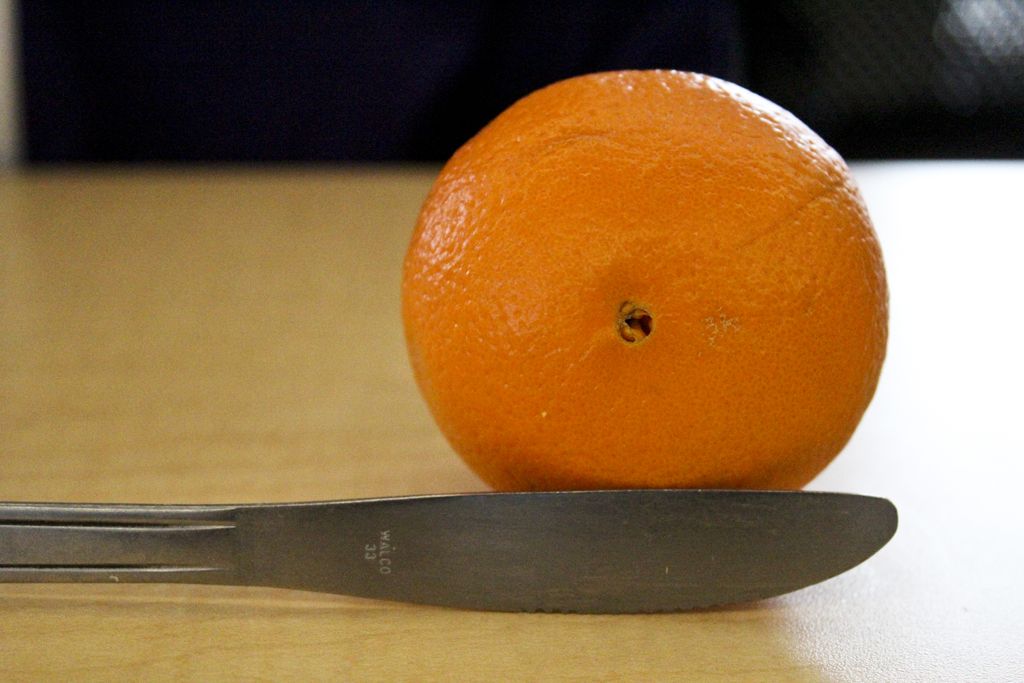 Cómo pelar una naranja en una sola pieza