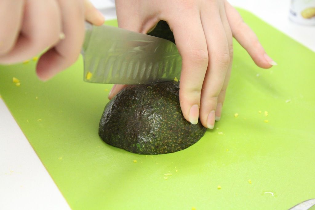Как нарезать авокадо