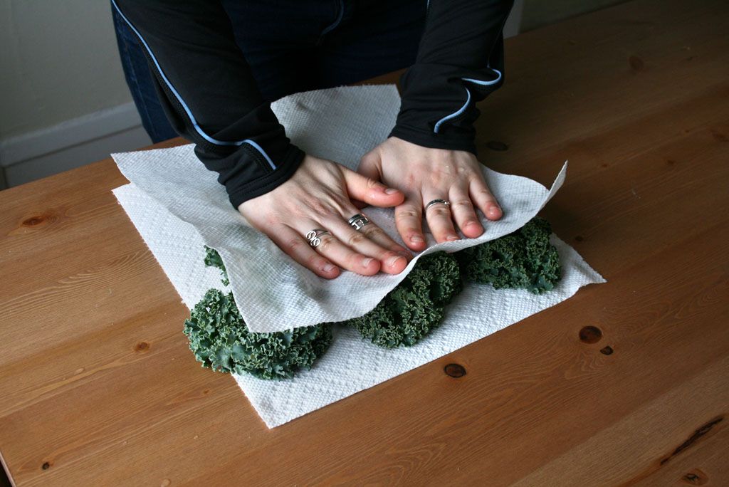 Hvordan lage sprø bakte grønnkålflis