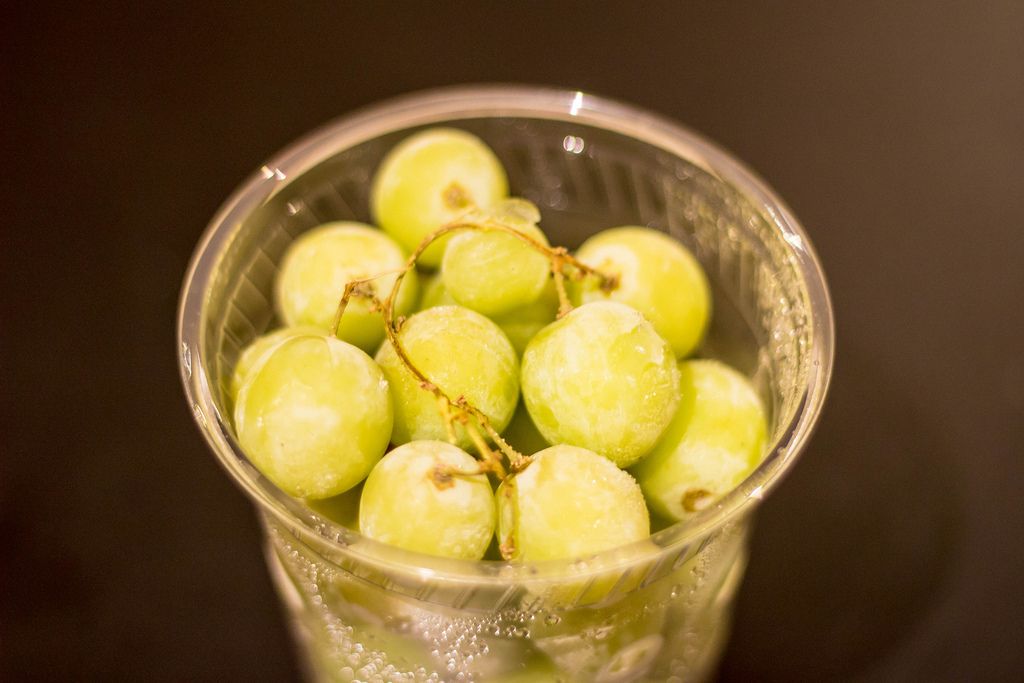 Así es como debería usar uvas congeladas