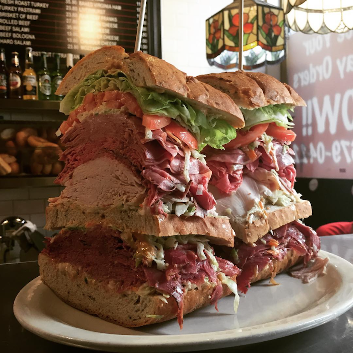 50 Epic Sandwich untuk Makan di NYC Before You Die