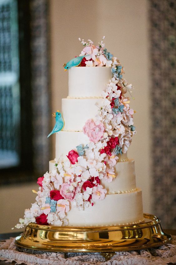 Ове свадбене торте надахнуте Диснеи-јем падају из вилице