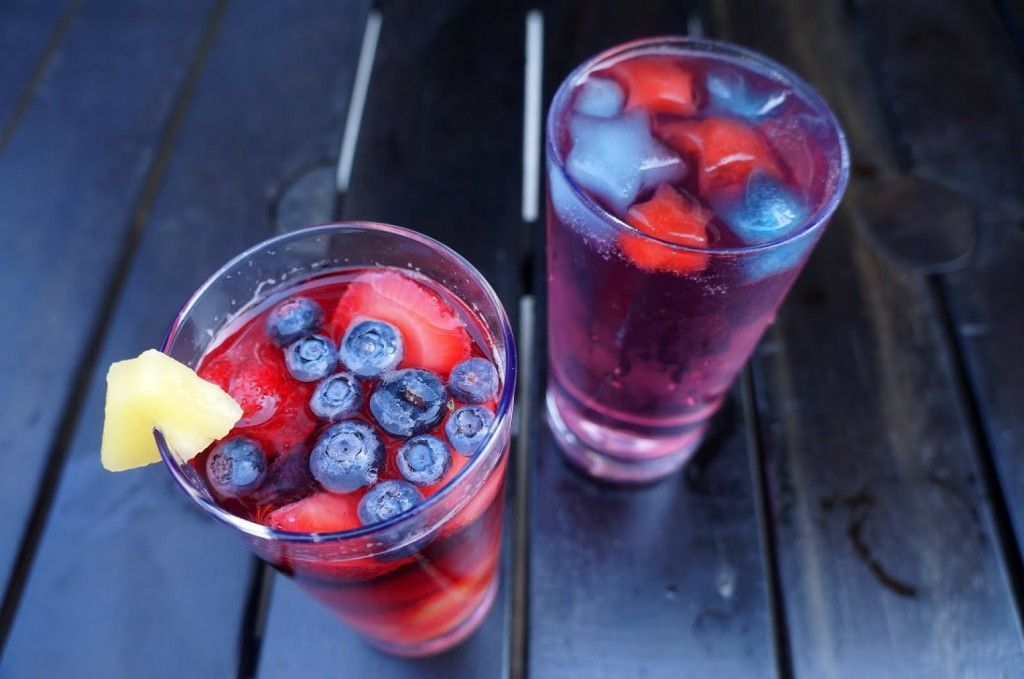 Erdbeer-Blaubeer-Getränk