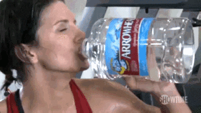Por qué no debe beber agua fría después de hacer ejercicio