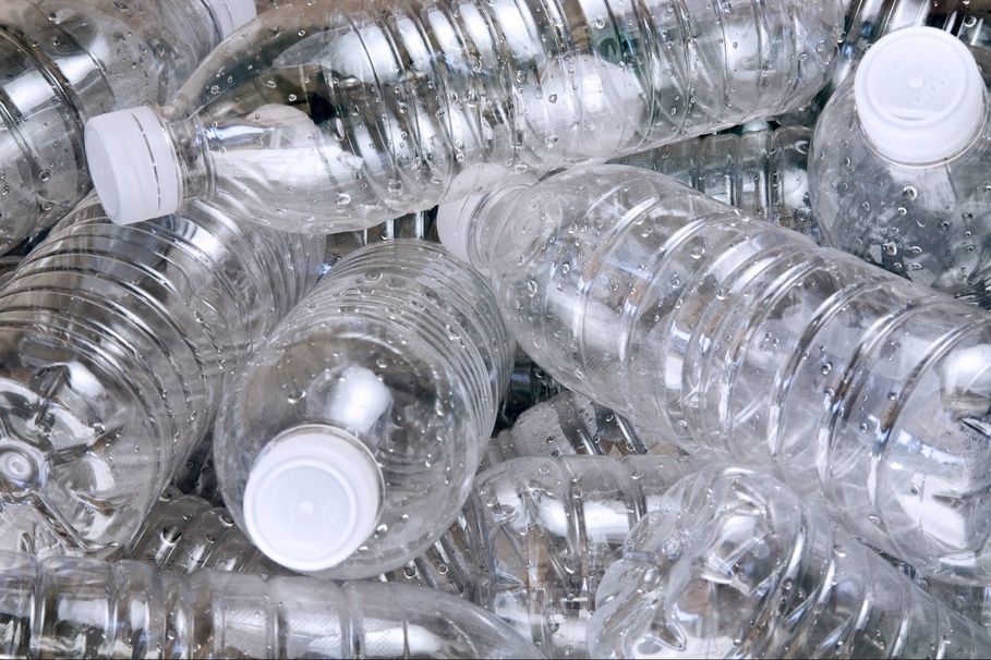 क्या प्लास्टिक की पानी की बोतलों का फिर से इस्तेमाल करना बुरा है?