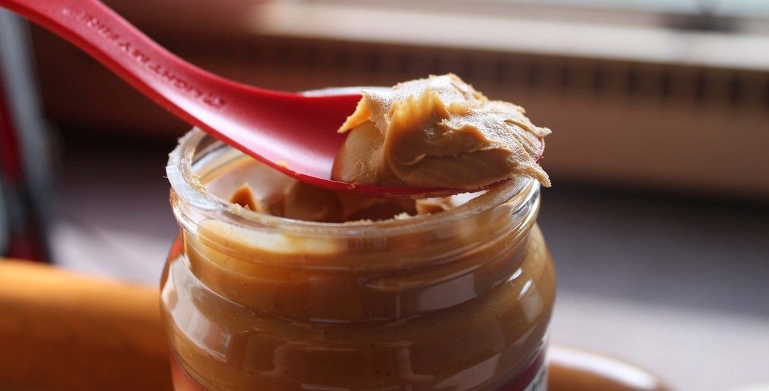 5 spôsobov, ako používať arašidové maslo bez jeho konzumácie