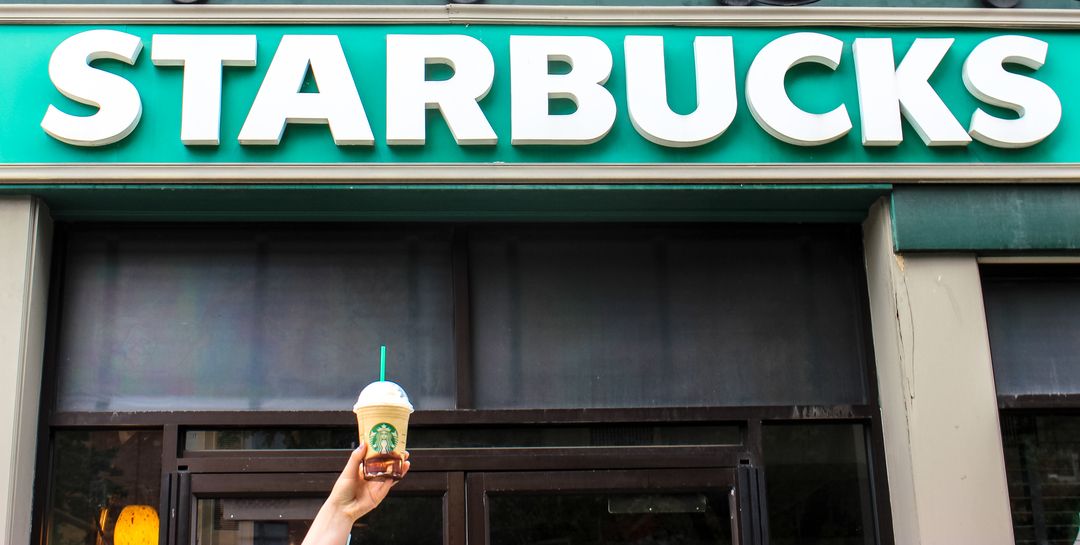 Lestvica najboljših ledenih pijač Starbucks po oceni študentov UHART