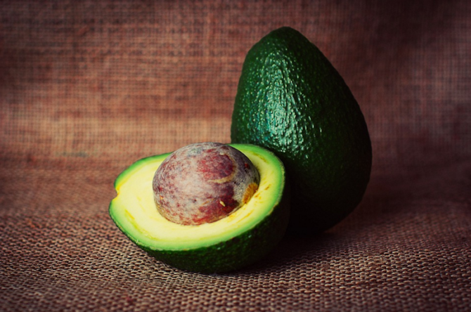 Die Wahrheit darüber, ob Avocado-Gruben giftig sind oder nicht