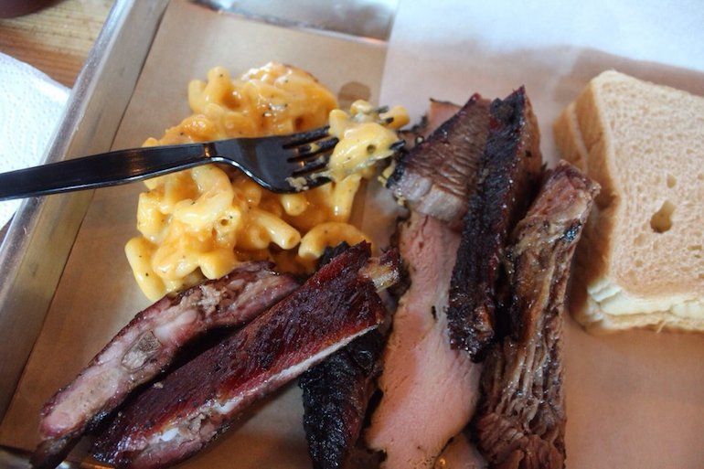 18 der besten Lieferrestaurants in Austin, wenn Sie zu faul zum Kochen sind