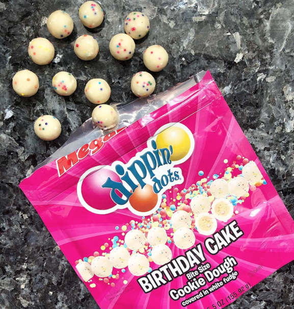Το Dippin 'Dots κυκλοφορεί νέο κέικ γενεθλίων Cookie Dough Bites