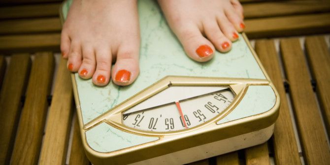 Kan du være overvektig og ha anoreksi?