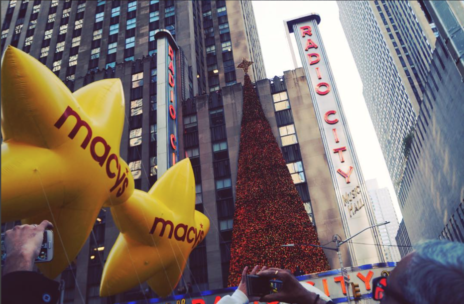 Unde să luați o mușcătură rapidă pe ruta Macy's Thanksgiving Day Parade
