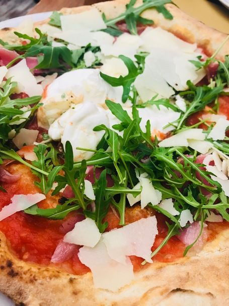 10 miest na pizzu neskoro v noci, ktoré musíte vyskúšať v NYC