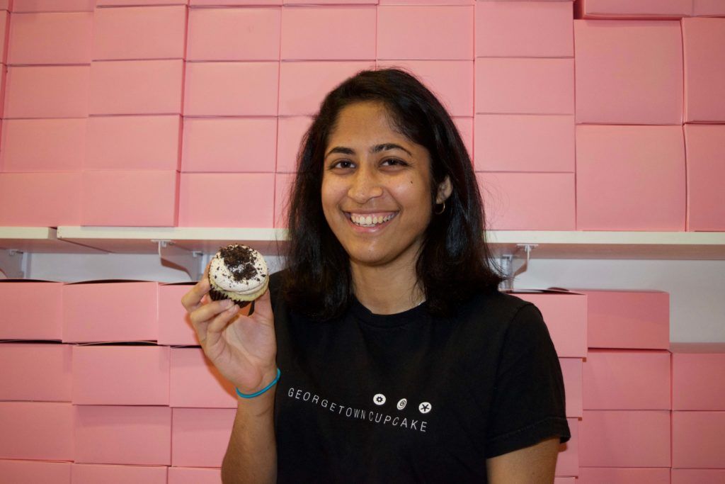 5 Cupcakes pe care trebuie să le comandați de la Georgetown Cupcake, conform angajaților săi