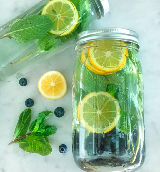 5 „Detox“ vandens receptai jūsų sielai išvalyti