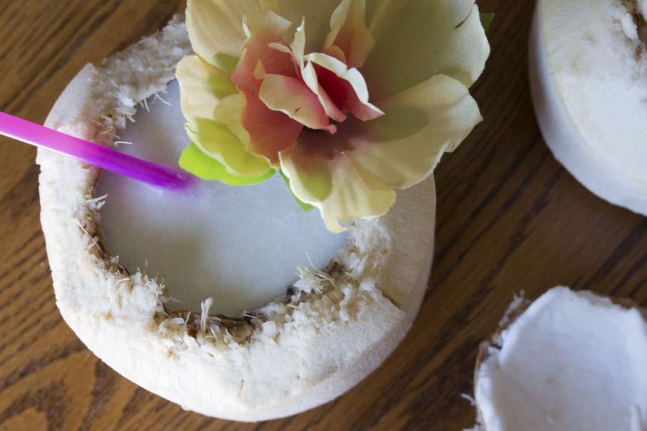 Machen Sie einen Kurzurlaub mit diesem 1-Zutaten-Kokosnuss-Smoothie