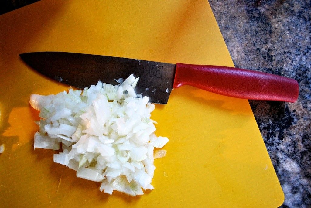 Ako si vyrobiť kuracie mäso s cesnakom v pomalom sporáku